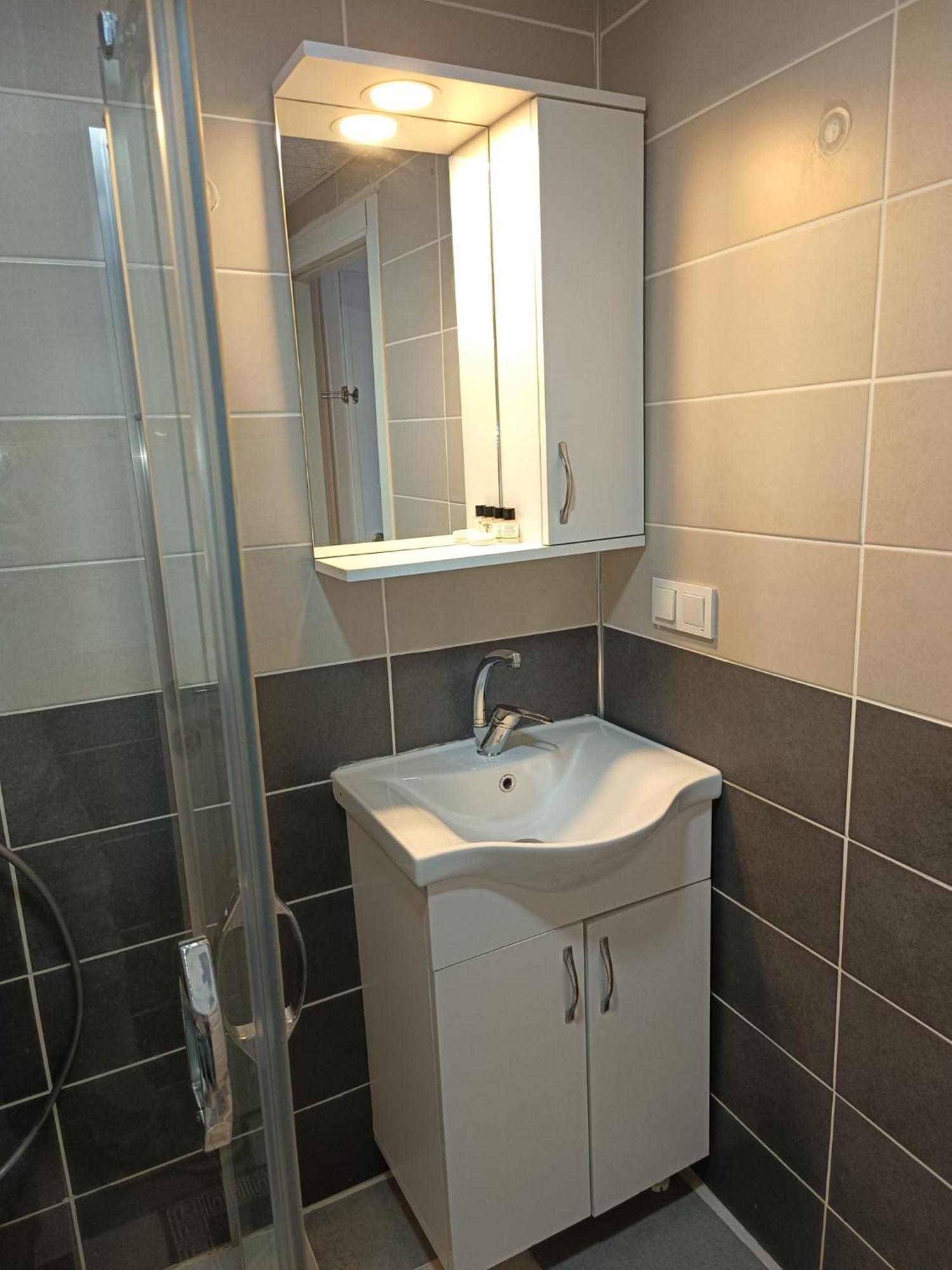 White Crown Apartman Ve Yasam Merkezi Истанбул Екстериор снимка